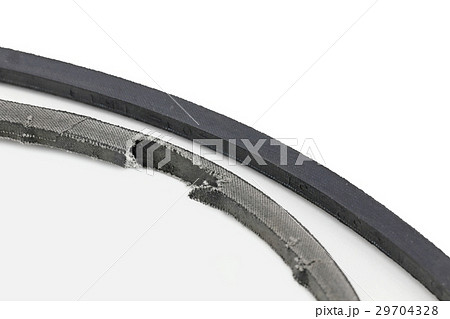 摩耗したVベルトと新品のVベルト 摩耗したVベルトと新品のVベルト 29704328