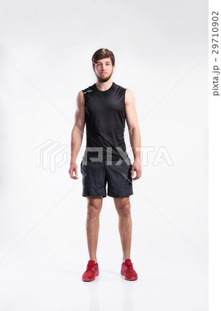 Handsome fitness man in black sleveless shirt 29710902