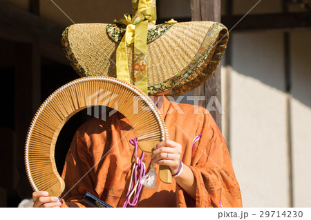伝統衣装　和楽器　笠　日本　男性 29714230