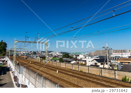 京王よみうりランド駅　線路と街並み　東京都　稲城市 29731842