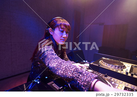 女性DJ 29732335