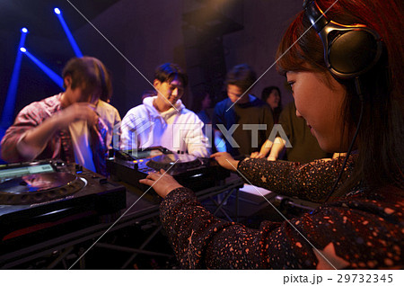 クラブシーン 29732345