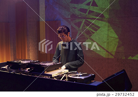 男性DJ 29732452