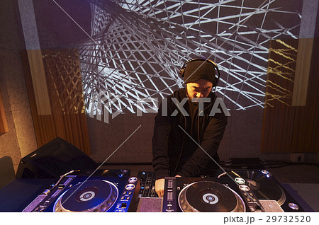 男性DJ 男性DJ 29732520