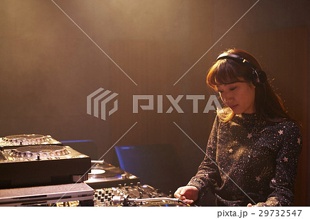 女性DJ 29732547
