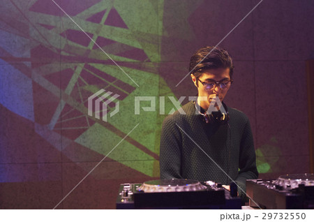 男性DJ 29732550