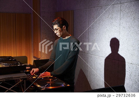 男性DJ 29732636