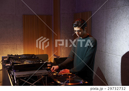 男性DJ 29732732