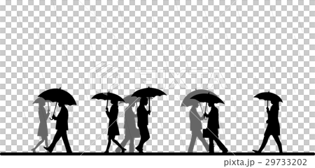 雨の中、傘を差して歩く人々 29733202