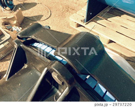 Detail of sealing system in  multi joint member. 29737220