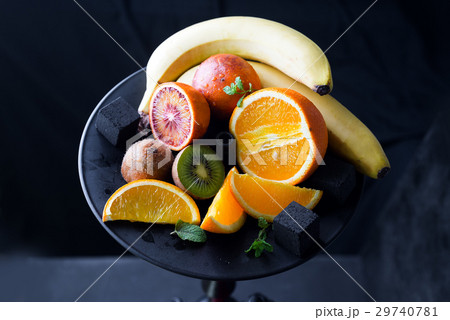 Platter with fruits 29740781