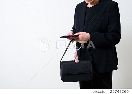 喪服で弔問　イメージ 29742269