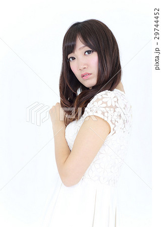 若い女性 ヘアスタイル 若い女性 ヘアスタイル 29744452