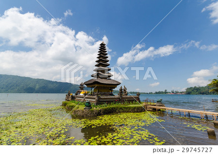 Pura ulun danu bratan temple in bali indonesia Pura ulun danu bratan temple in bali indonesia 29745727