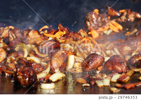 Fry onion carrot meat 29746353