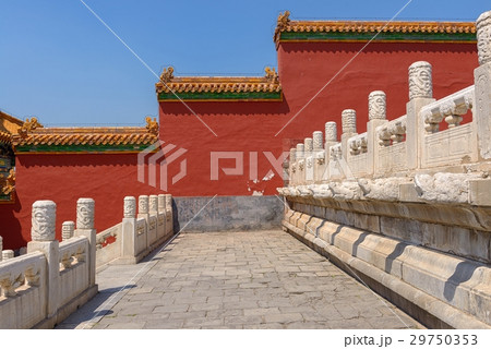 Traditional Chinese building under blue sky Traditional Chinese building under blue sky 29750353
