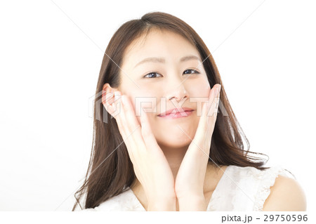 ビューティー　感情　笑顔　嬉しい　ほほに両手をあてる　白バック　カメラ目線 29750596