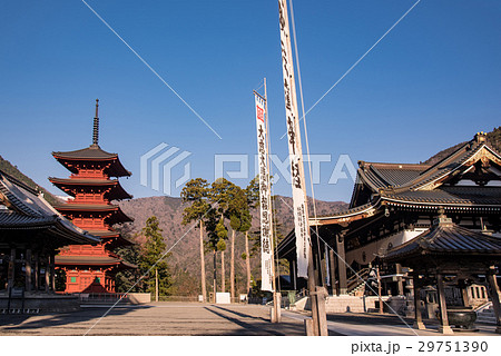 山梨　身延山久遠寺　のぼり旗　五重塔 29751390