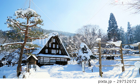 積雪の飛騨の里 積雪の飛騨の里 29752072