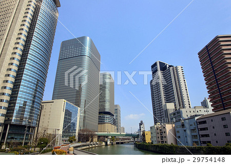土佐堀川のビル群 29754148