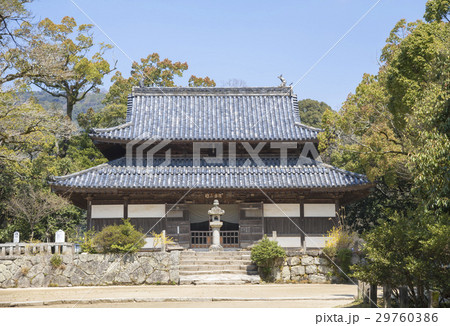 観世音寺の本堂である講堂(福岡県太宰府市) 観世音寺の本堂である講堂(福岡県太宰府市) 29760386