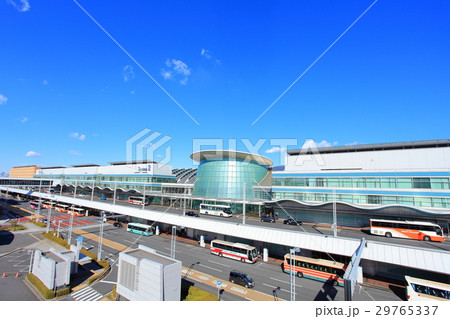 晴天下の羽田空港第2旅客ターミナル 晴天下の羽田空港第2旅客ターミナル 29765337