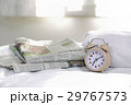 目覚まし時計(07:10)と英字新聞 目覚まし時計(07:10)と英字新聞 29767573