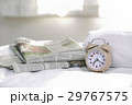 目覚まし時計(07:20)と英字新聞 目覚まし時計(07:20)と英字新聞 29767575