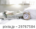 目覚まし時計(08:05)と英字新聞 目覚まし時計(08:05)と英字新聞 29767584
