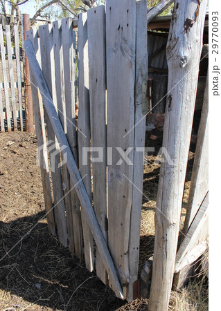 Gate in the corral 19663 Gate in the corral 19663 29770093
