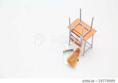 教育イメージ　掃除用具 29779089