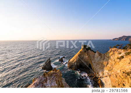 《静岡県》伊豆・黄金崎の夕暮れ 29781566