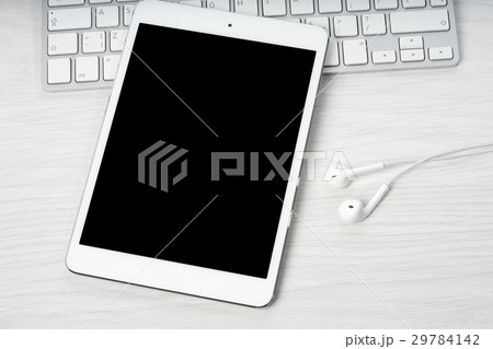 Tablet and keyboard 29784142
