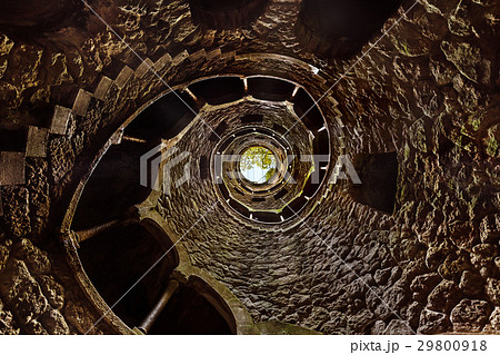 Well in Castle Quinta da Regaleira - Portugal Well in Castle Quinta da Regaleira - Portugal 29800918