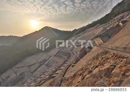 the Country side retaining wall hk 29806055