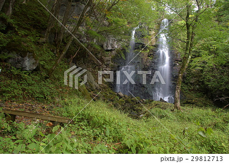 秋田県田沢湖 友情の滝 29812713