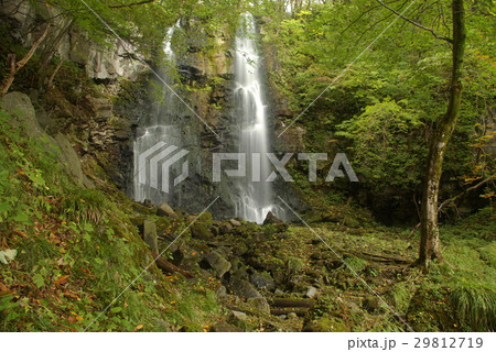 秋田県田沢湖 友情の滝 秋田県田沢湖 友情の滝 29812719