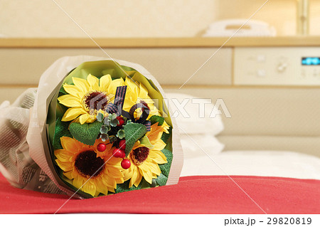 向日葵の花束と記念日 向日葵の花束と記念日 29820819