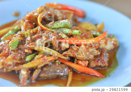 stir fried boar with red curry 29821599