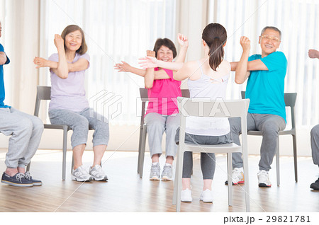 健康体操　シニア男女 29821781