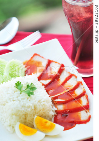 Roast pork with rice 29822103