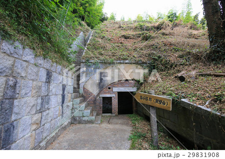 愛媛県今治市 小島 北部砲台 司令塔跡への階段 愛媛県今治市 小島 北部砲台 司令塔跡への階段 29831908