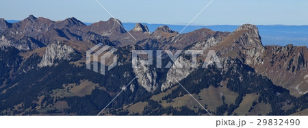 Stockhorn and other mountains seen from Niesen Stockhorn and other mountains seen from Niesen 29832490