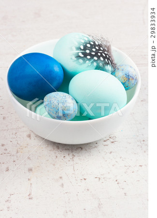 Plate with painted eggs 29833934