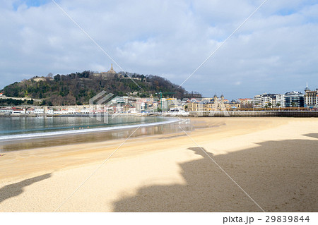 La Concha bay in San Sebastian (Spain) La Concha bay in San Sebastian (Spain) 29839844