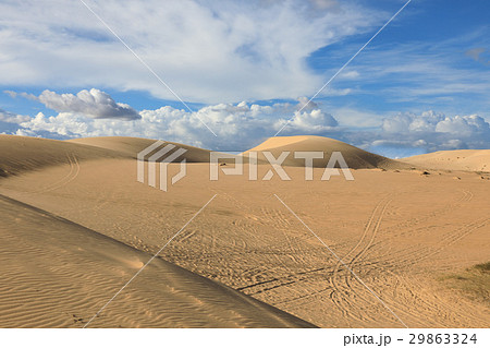 Sand dunes near Mui Ne, Vietnam 29863324