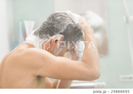 middle-aged and older person 29866695