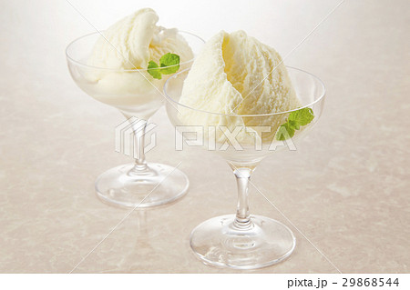 バニラアイス (vanilla ice cream) 29868544