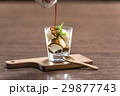 エスプレッソコーヒーをバニラアイスにかけて食べるデザート、アフォガート 29877743