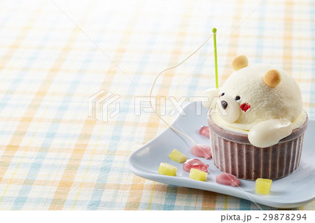 クマの魚釣り(アイスクリーム) クマの魚釣り(アイスクリーム) 29878294